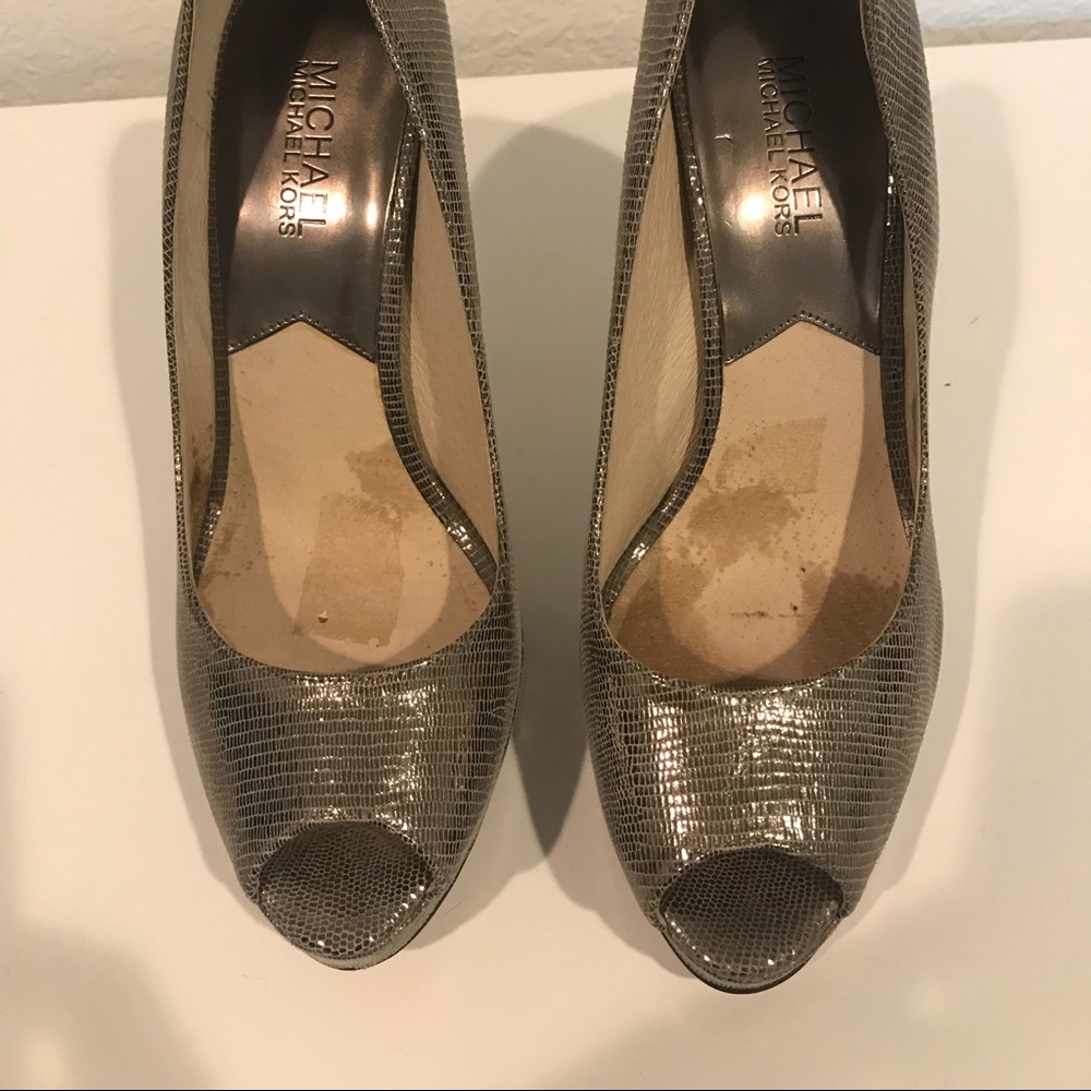 Heels - Picture 3 of 6